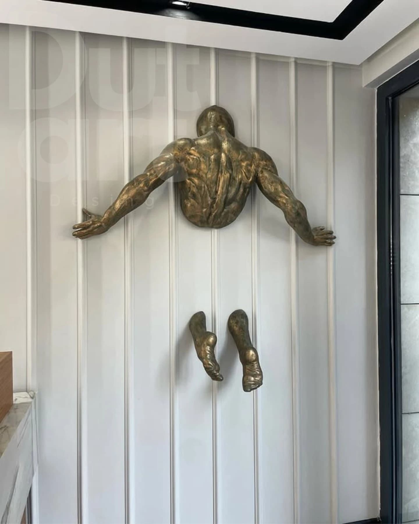 Duvardan Çıkan Torso (Bronz)