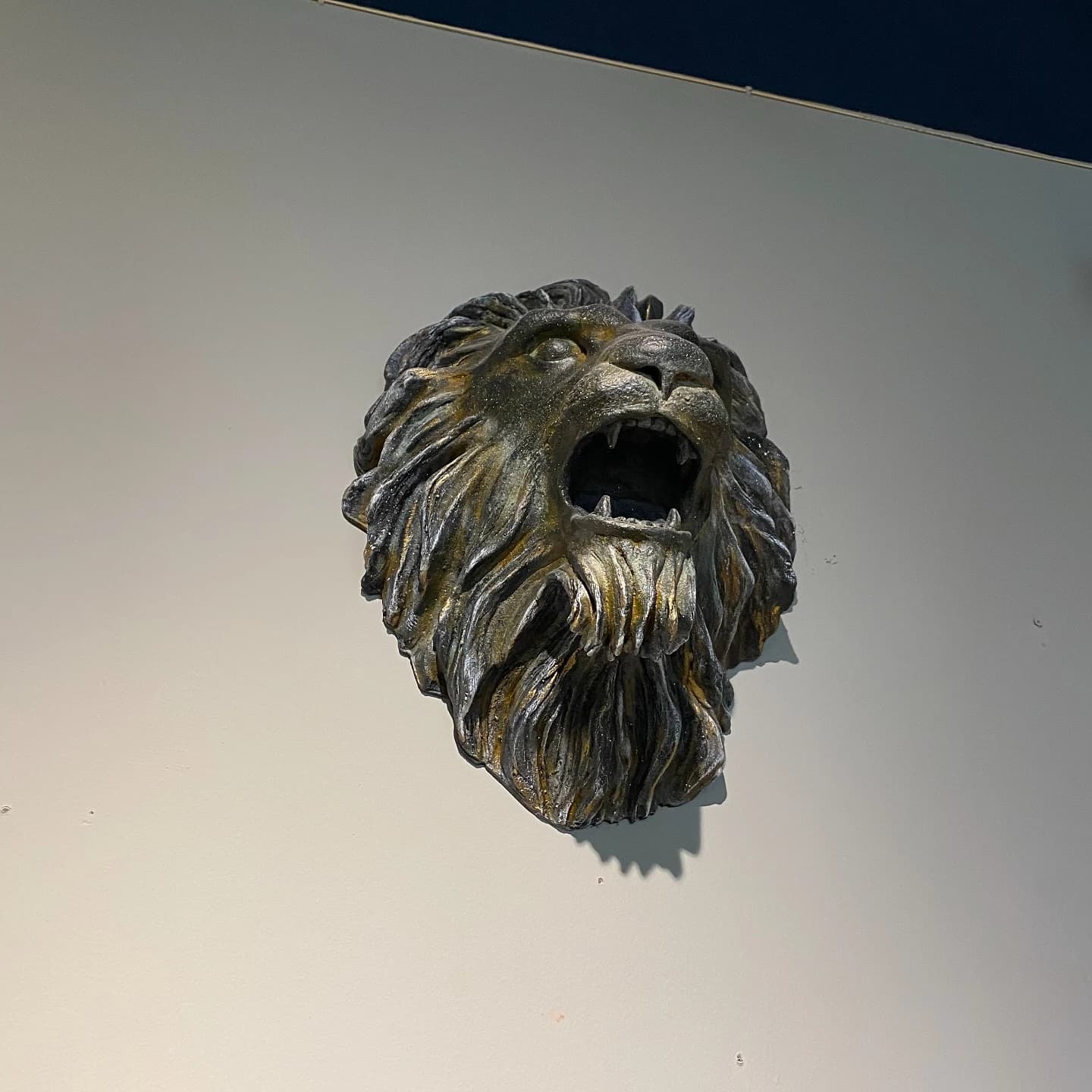 Aslan Başı Duvar Heykeli